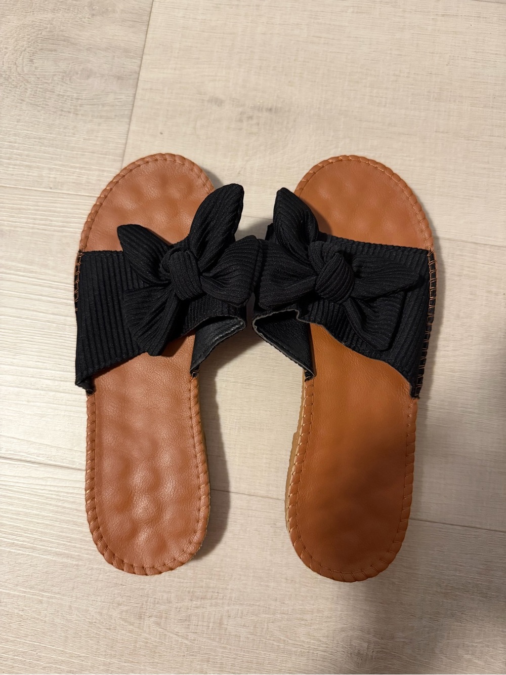 SHEIN Black Bow Slide Sandals with Brown Footbed